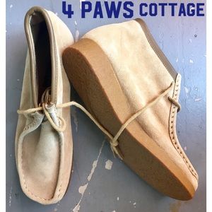 Men’s Suburban Suede Camel Wallabees Desert Boots